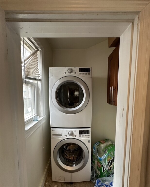 Building Photo - 8 Montfern Ave