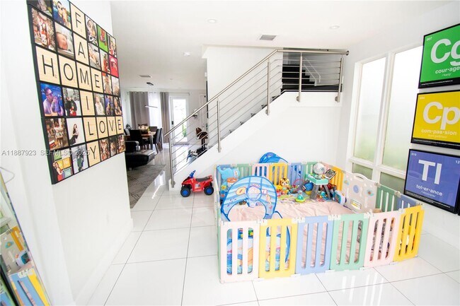 Building Photo - 6320 NW 104th Path