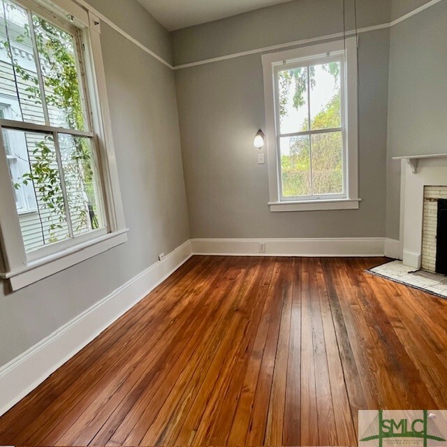 Building Photo - 123 E 40th St
