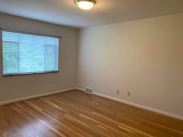 Building Photo - 3434 Linwood Ave