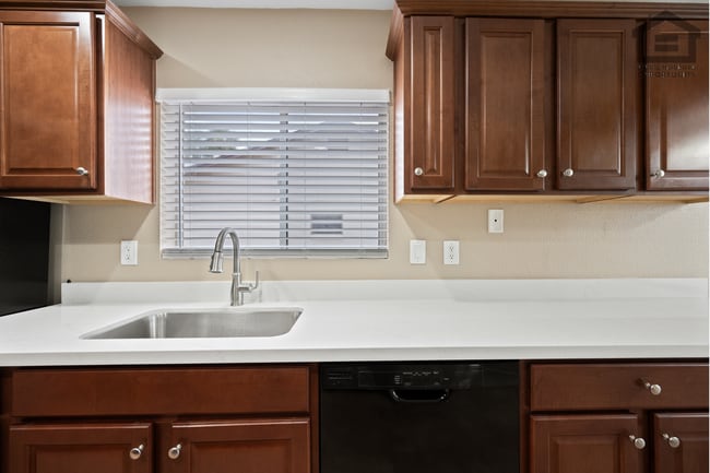 Building Photo - 3Bed/2Bath House at Thunderbird/59th Ave! Ready for Immediate Move-In! – RV GATE!