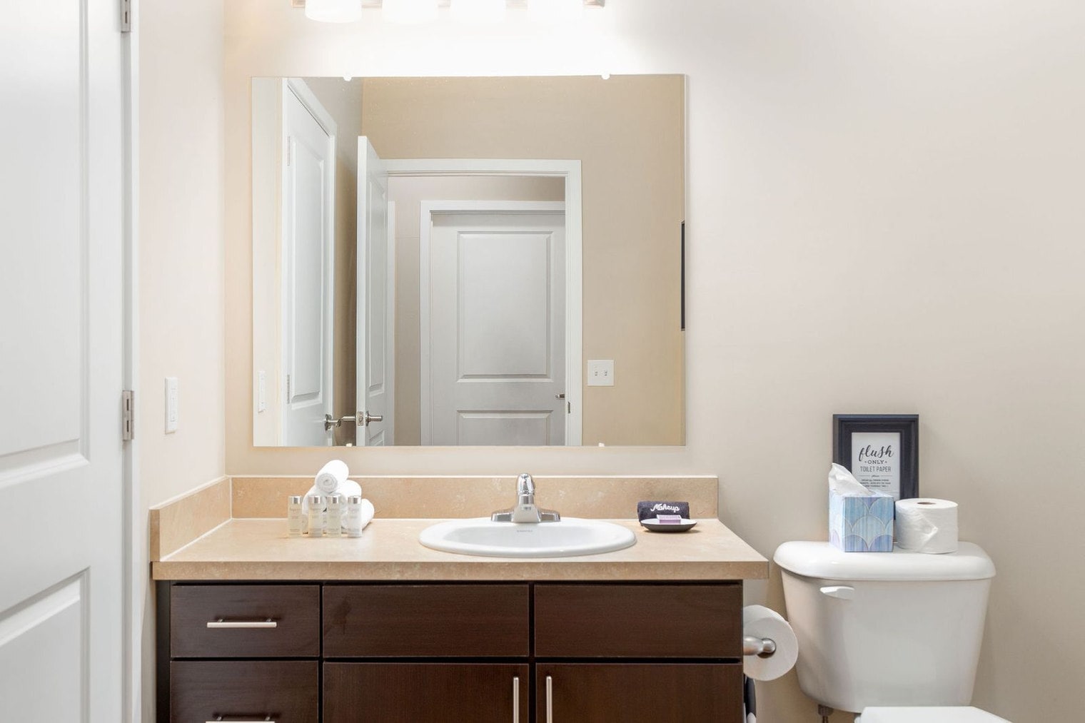 Building Photo - 5799 Fenimore Trail Dr W