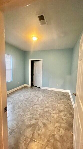 Building Photo - 2483 Verbena St