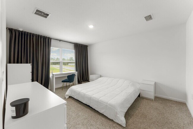 Building Photo - 255 Riverwalk Cir
