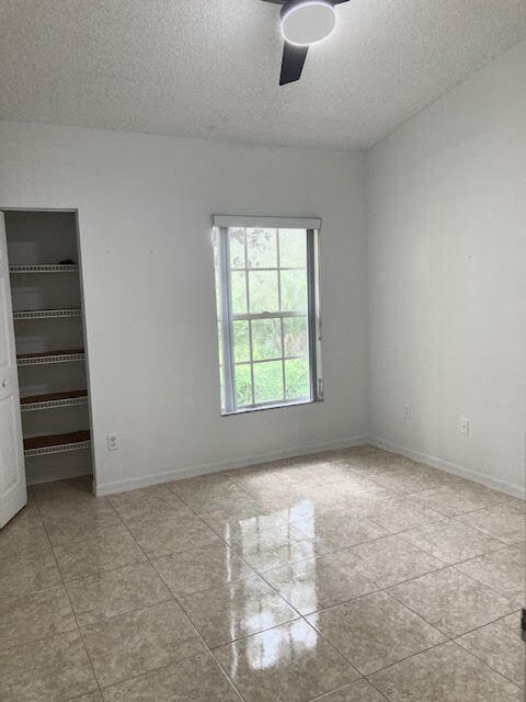 Building Photo - 10324 Fox Trail Rd S