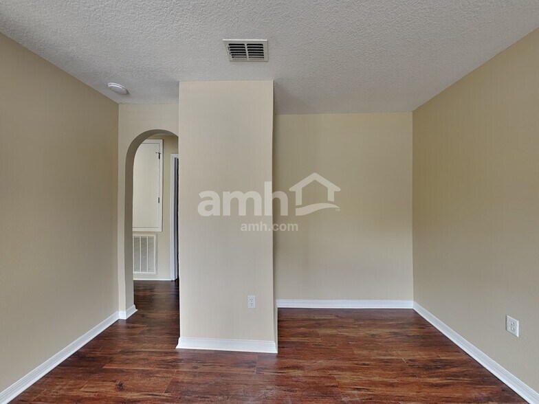 Building Photo - 1605 Pickard Cir