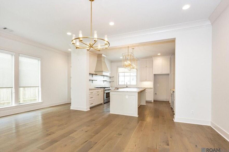 Building Photo - 8543 Landau Dr