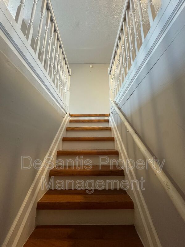 Building Photo - 5424 Harrison St