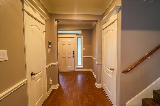 Building Photo - 7438 Tonsley Springs Dr