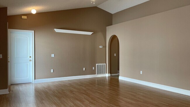 Building Photo - 7323 Lawn Tennis Ln