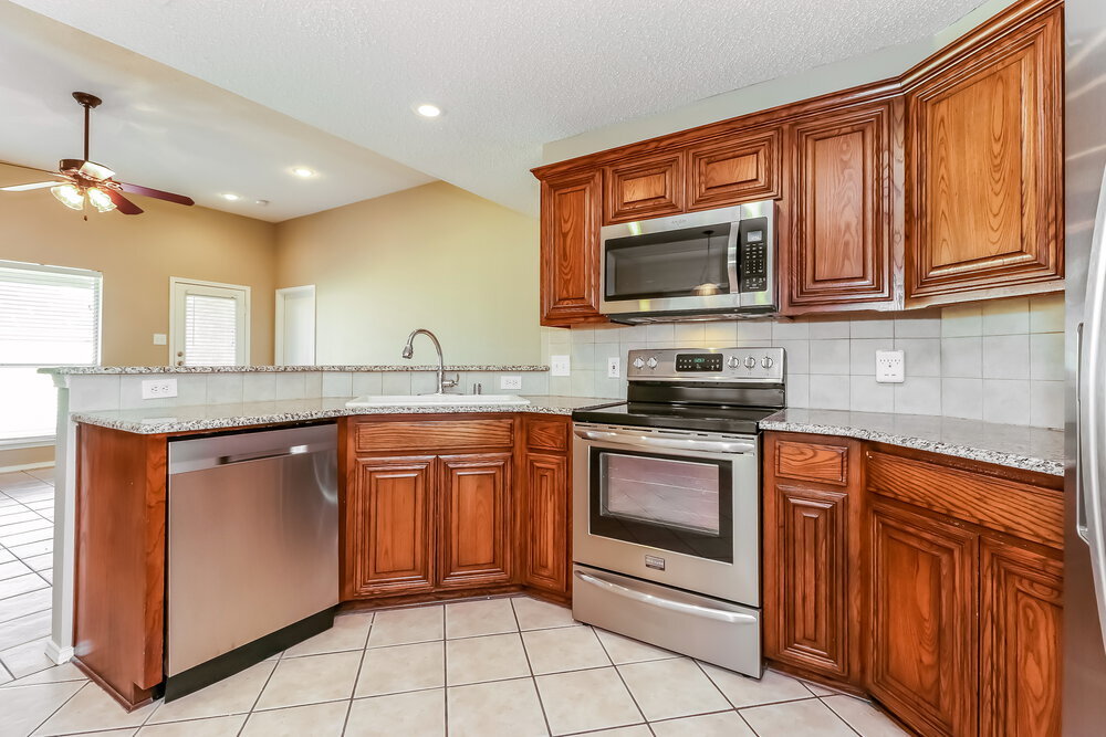 Building Photo - 528 Cambridge Dr
