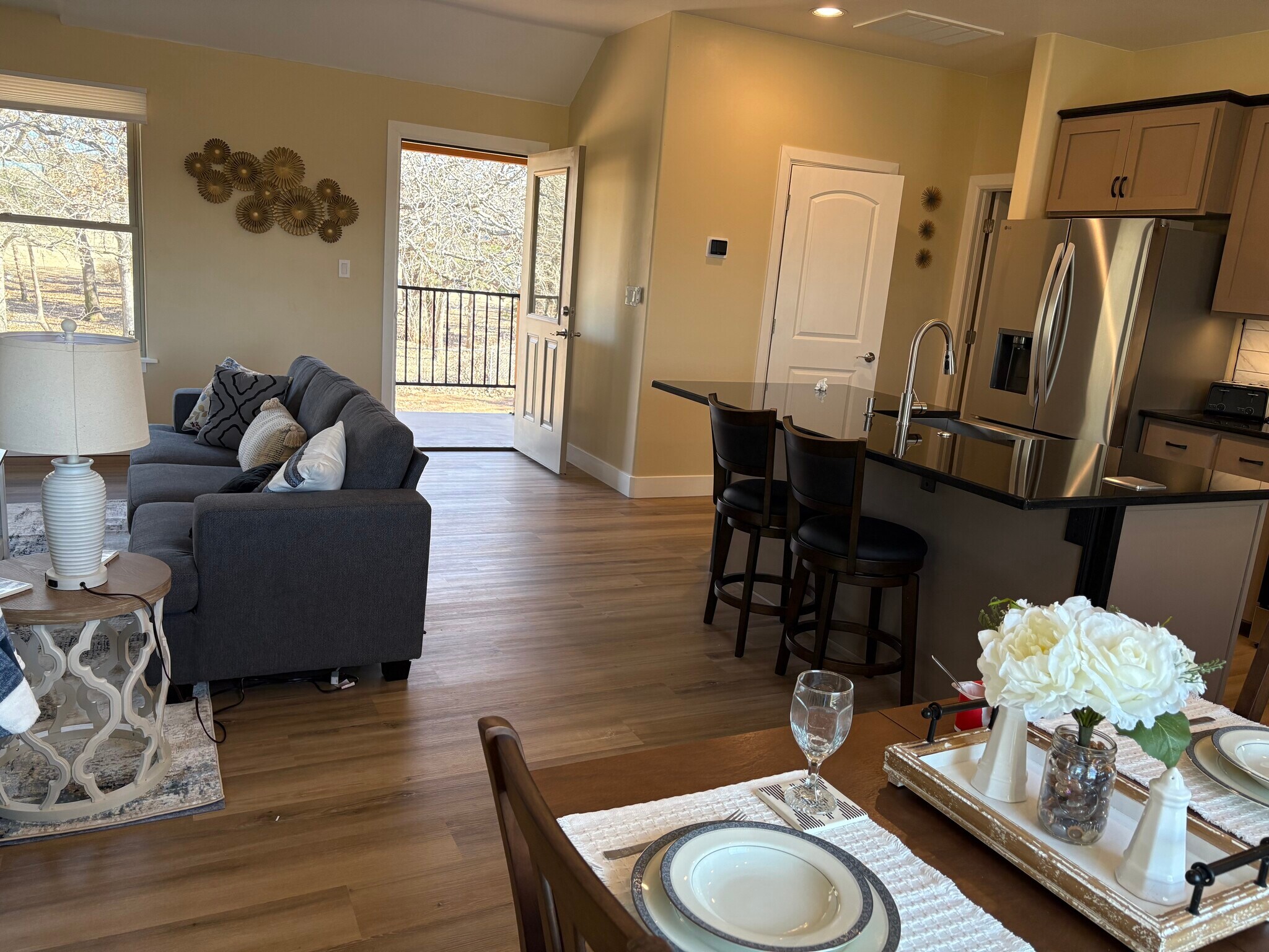 Building Photo - 8710 Palermo Dr