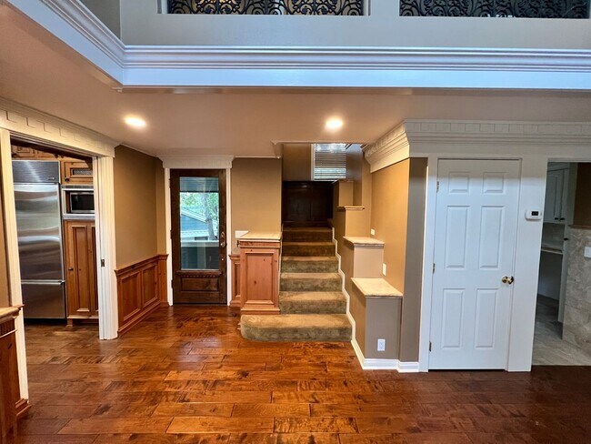 Building Photo - Beautiful 3 Bedroom Mission Canyon Home wi...