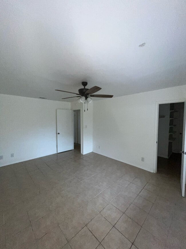 Building Photo - 3254 Beevers Cir