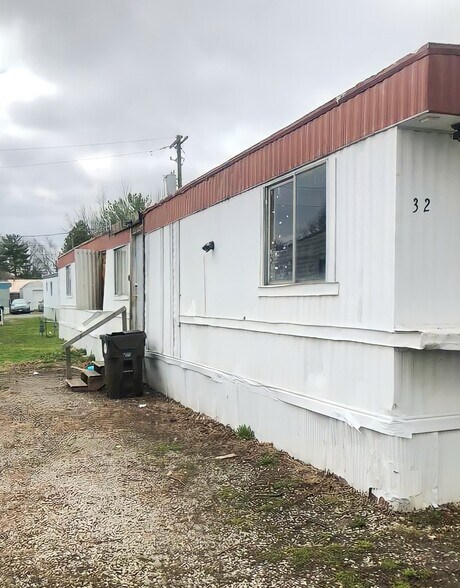 Building Photo - 32 Mahoning Ave