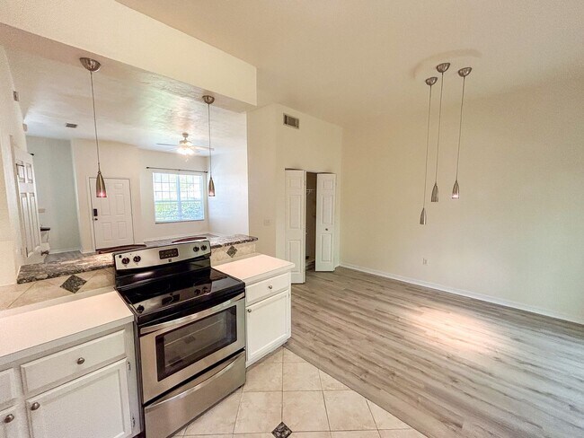 Building Photo - 5283 SW 97th Way