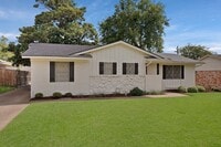 Building Photo - 715 Terryland Dr