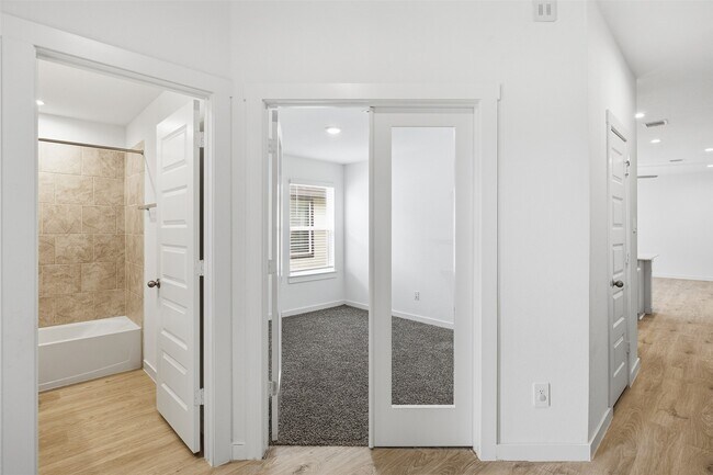 Building Photo - 31814 Hallington Hl Ln