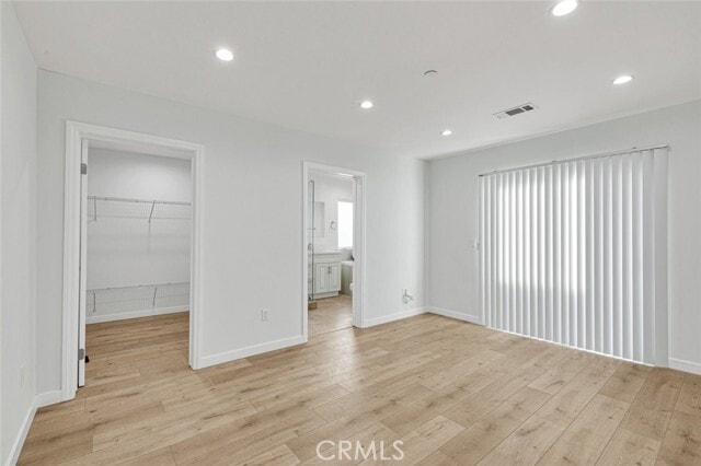 Building Photo - 569 E Cypress Ave