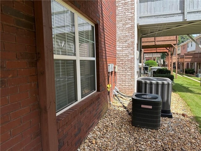 Building Photo - 3425 Lockmed Dr