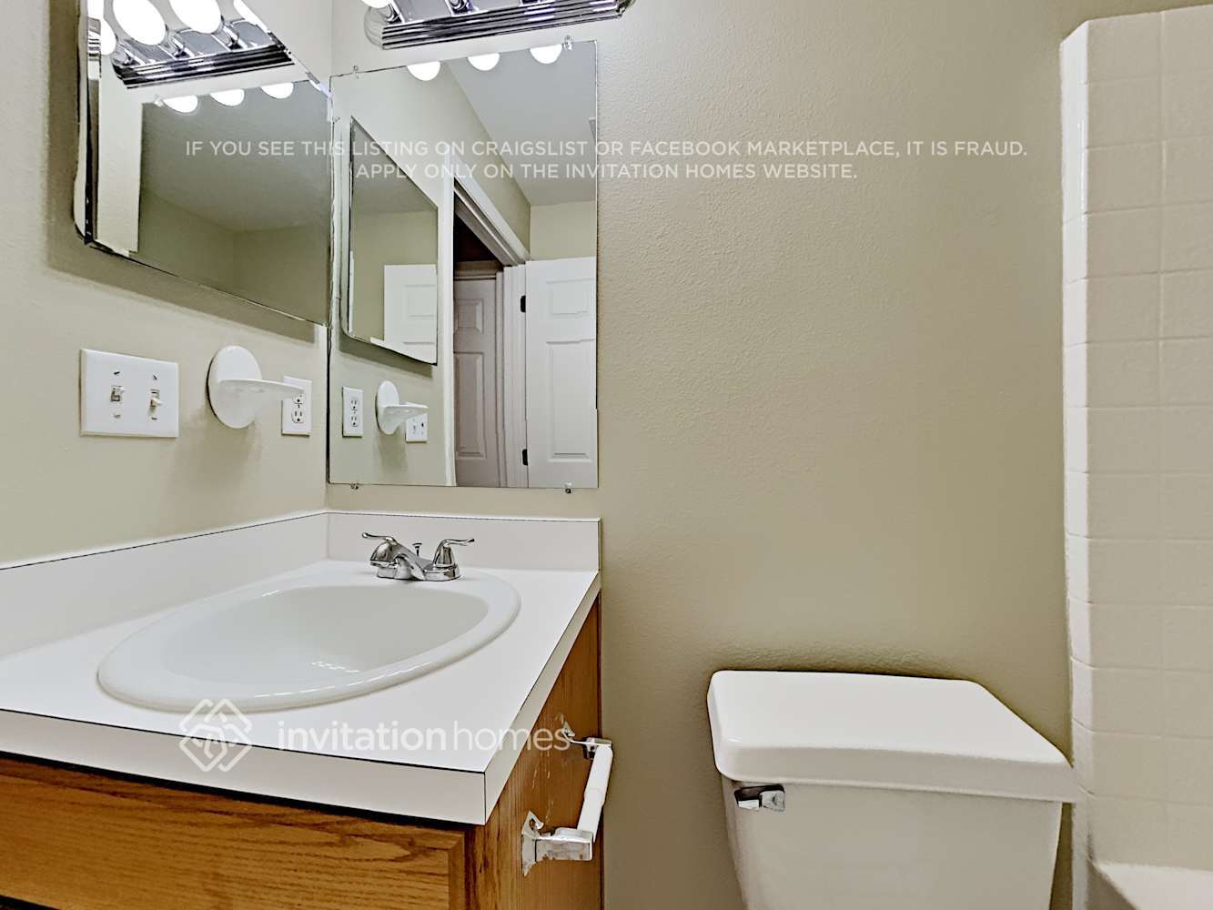 Building Photo - 8028 Birman St