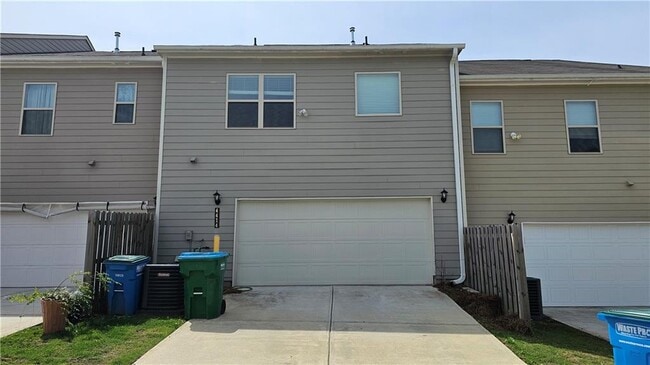 Building Photo - 4414 Sunny Oak Ln