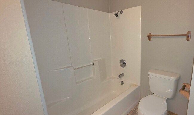 Building Photo - 3 Bedroom 2 Bath in Strafford on a corner lot for $1395!