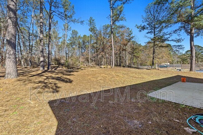 Building Photo - 122 Oakwood Dr