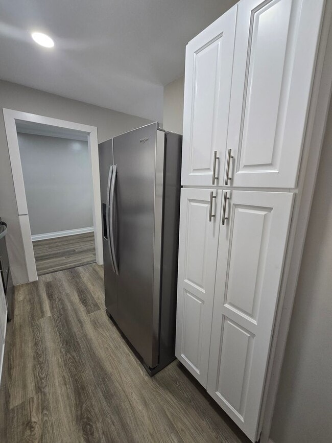 Building Photo - NEW LISTING!!!!!