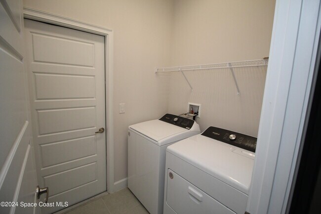 Building Photo - 2513 Pinwherry St NW