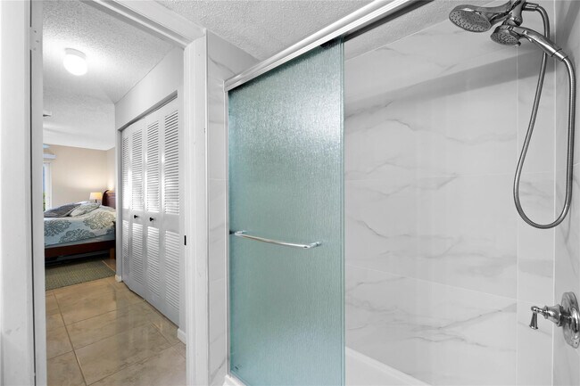 Building Photo - 3909 N Ocean Blvd