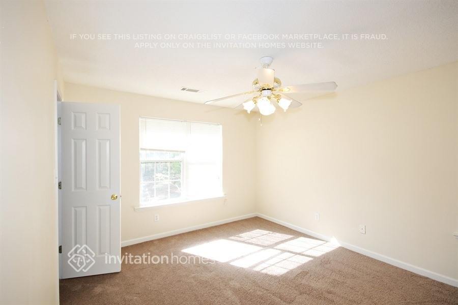 Building Photo - 1406 N Hampton Dr