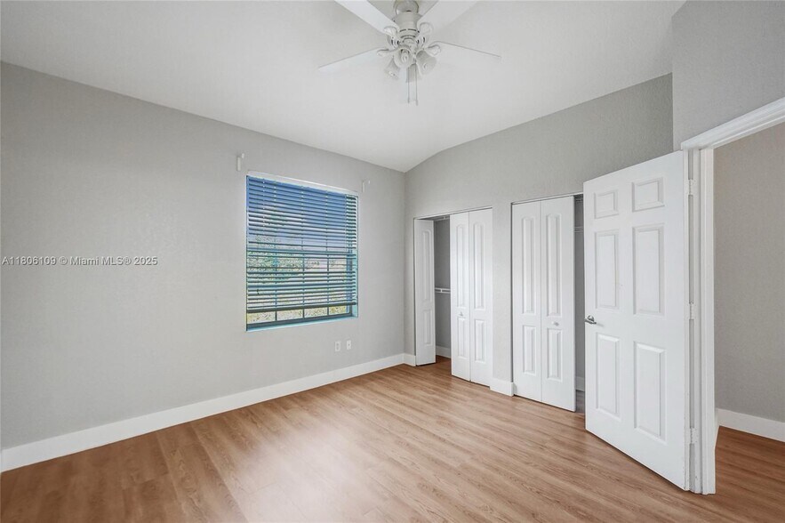 Building Photo - 781 SW 148th Ave