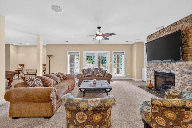 Building Photo - 237 Golf Course Trail