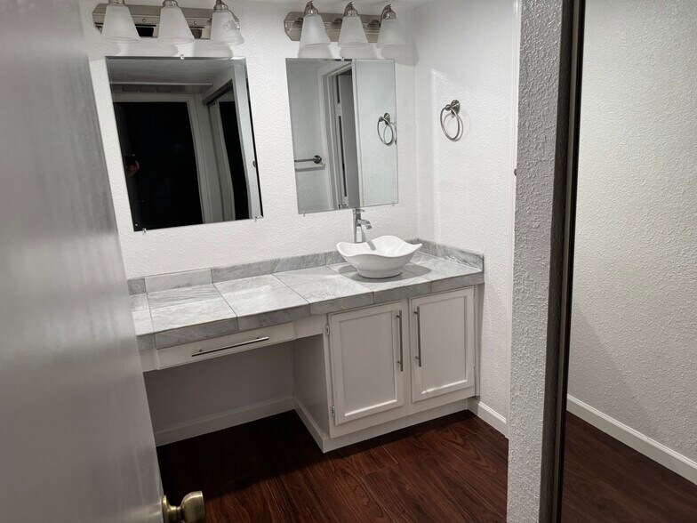 Bathroom Vanity - 4444 E Paradise Village Pky N