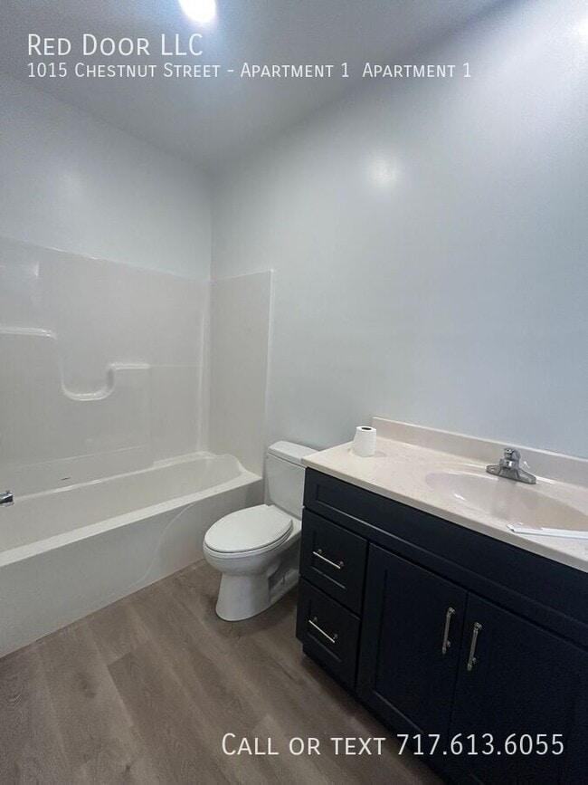 Building Photo - 1015 Chestnut St