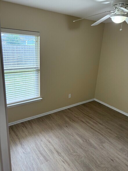 Back bedroom - 9710 SW 17th St