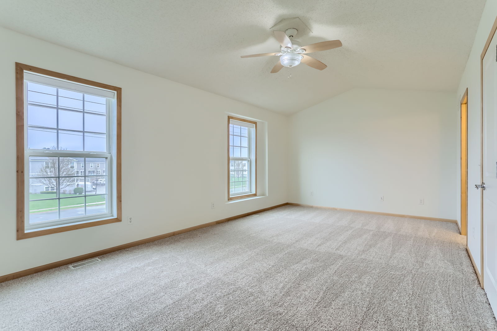 Building Photo - 15150 Fanning Dr N