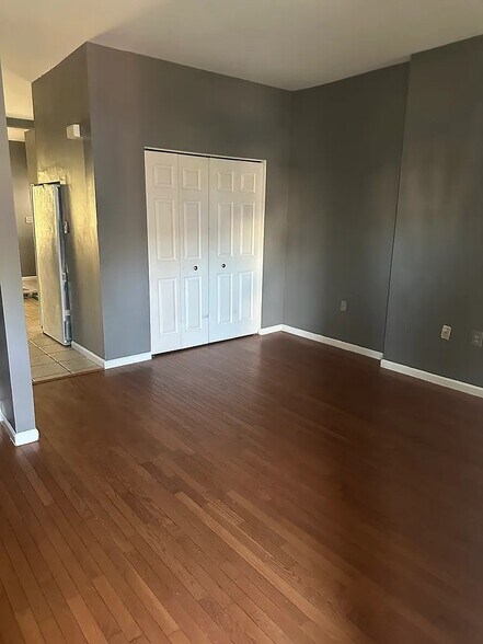 Living Room - 258 Bellevue Ave