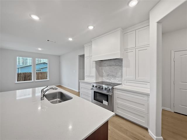 Building Photo - 2018 Morse St