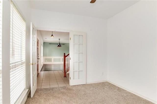Building Photo - 304 Ambrose Dr