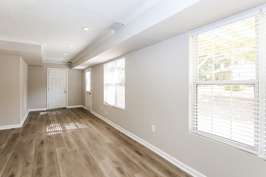 Building Photo - 3846 Kenner Dr SW