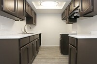 Interior Photo - The Beverly III