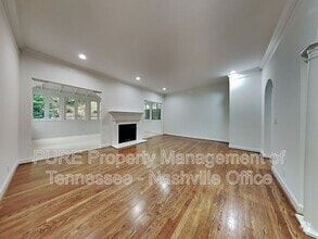 Building Photo - 165 Hicks Rd