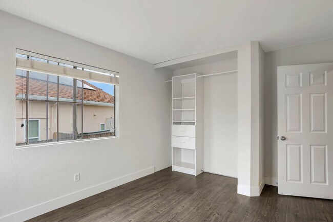 Building Photo - 4 Bed | 3 Bath | 1,979 Sq. Ft. | Stunning ...