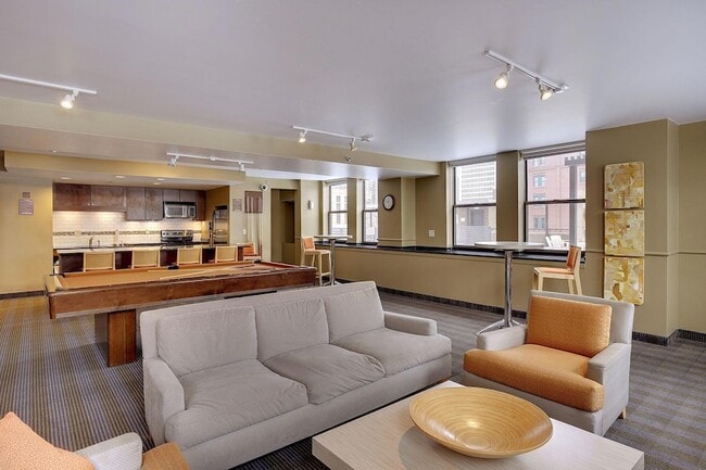 Building Photo - 401 S 1st St