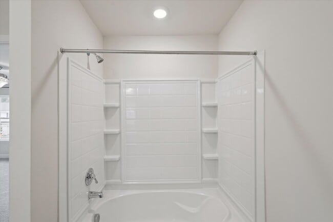 Building Photo - AVAILABLE NOW! (Small Pets Only)