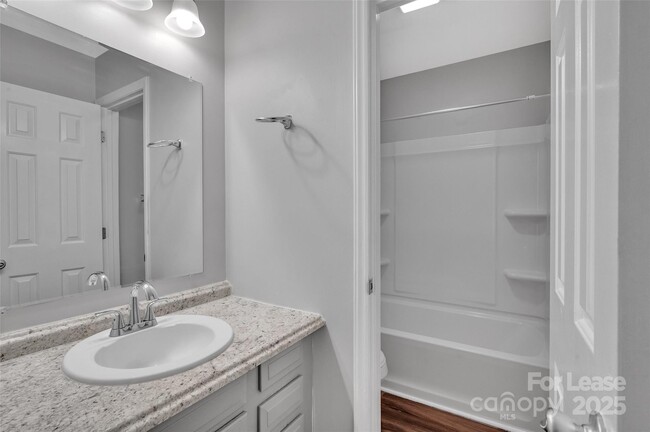 Building Photo - 3142 Driftwood Dr