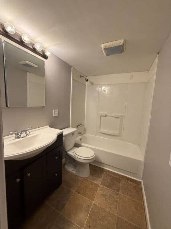 Building Photo - 3419 Grassfort Dr SW