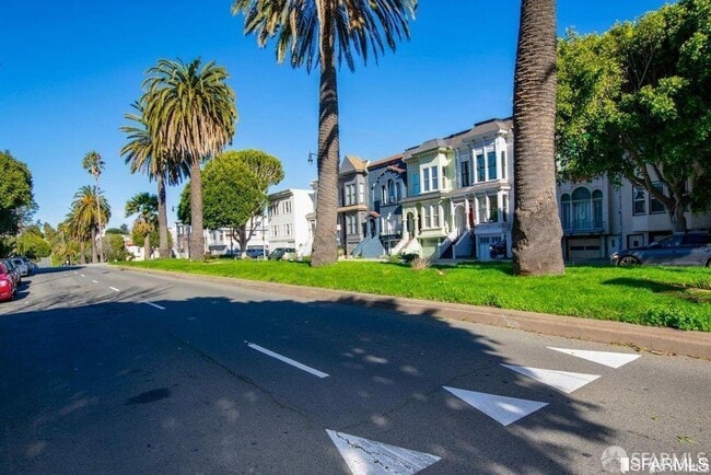 Primary Photo - 1544 Dolores St